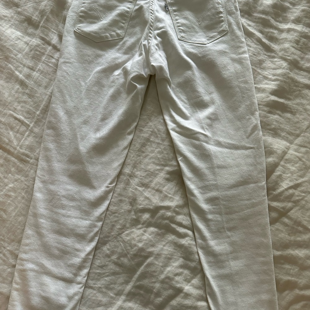 Levi white jeans. No Flaws